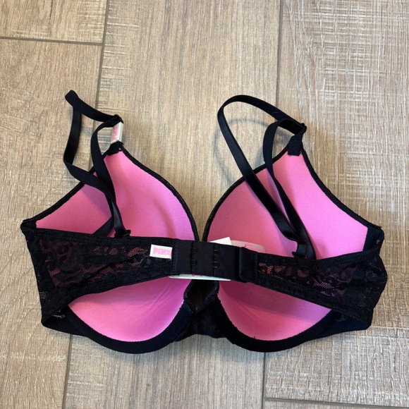 PINK Victoria Secret - Leopard/Cheetah TShirt Bra - NWT - Picture 3 of 5